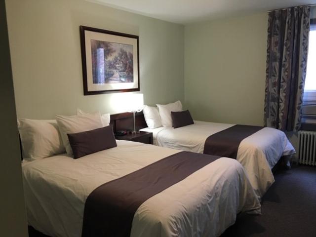 Auberge Centre Ville Chicoutimi Extérieur photo