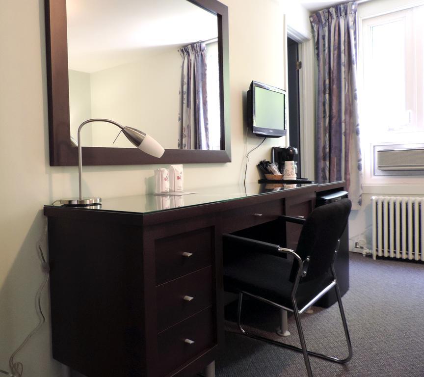 Auberge Centre Ville Chicoutimi Extérieur photo