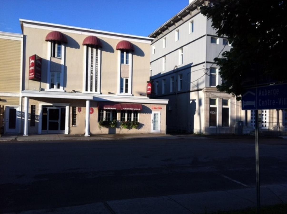 Auberge Centre Ville Chicoutimi Extérieur photo