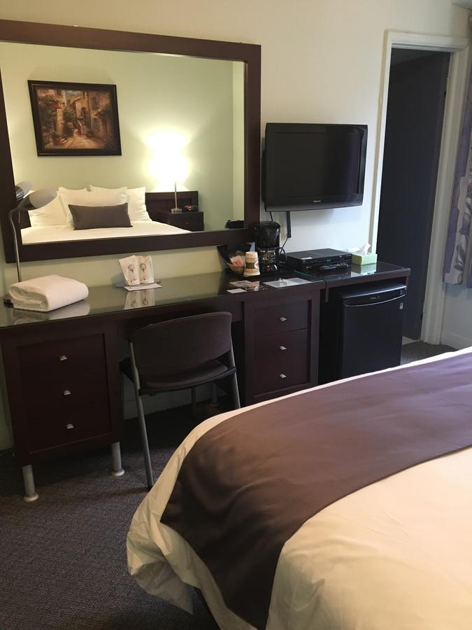 Auberge Centre Ville Chicoutimi Extérieur photo